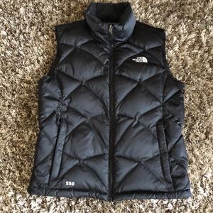 Women’s North Face vest size large